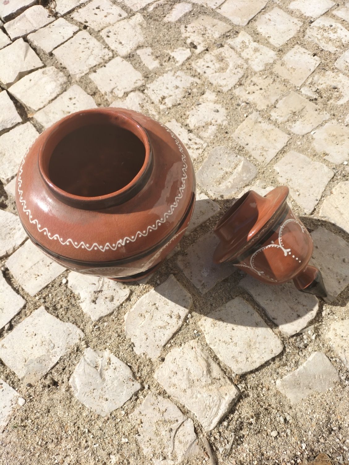 Pote de cerâmica vidrada