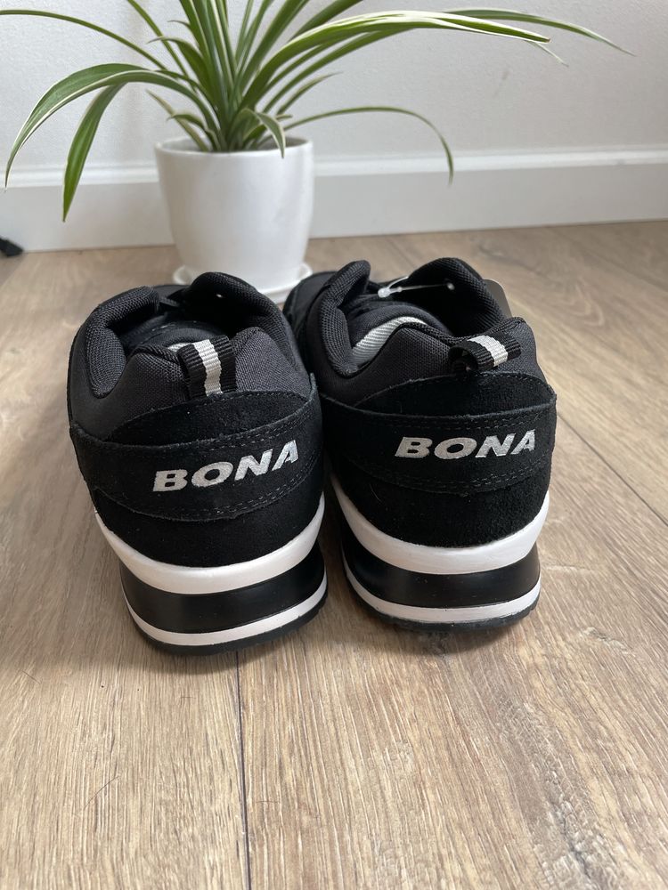 Новые мужские чёрные кроссовки Bona (размер 41, 26 см)
