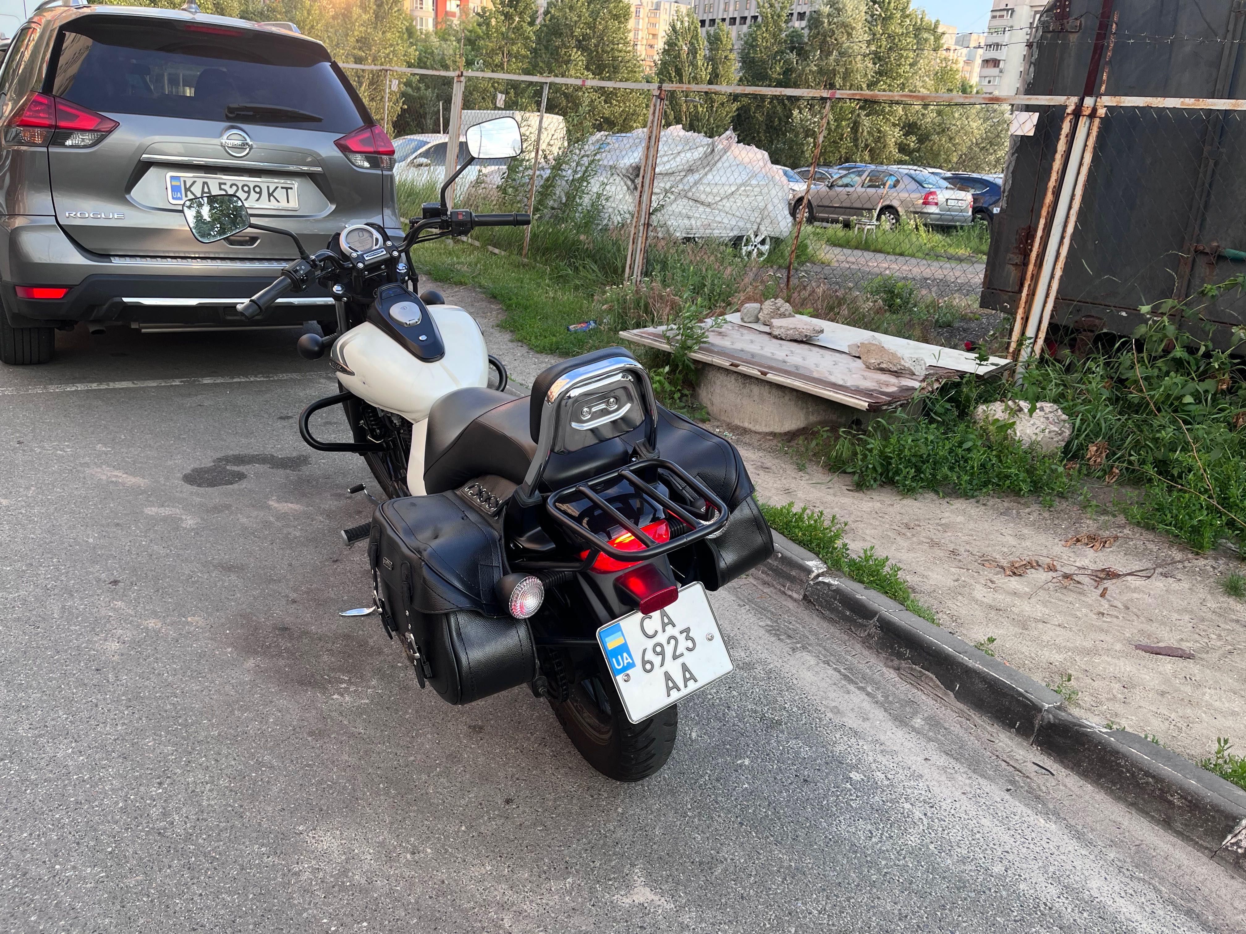 Bajaj avenger 220