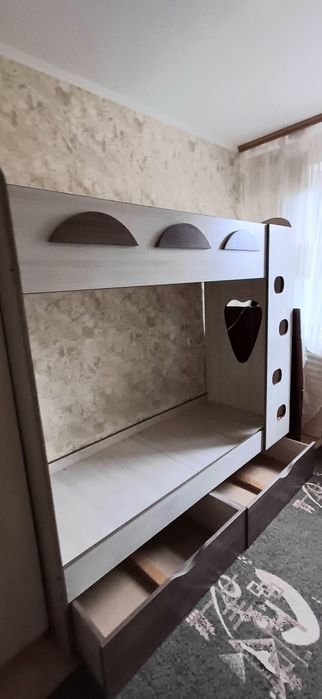 Продам двухярусну кровать