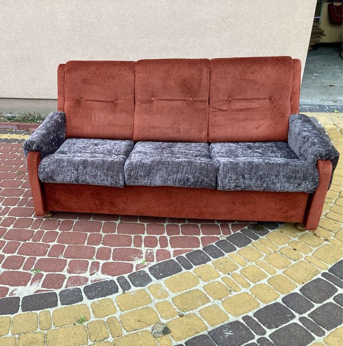 Zestaw wypoczynkowy vintage : Kanpa z funckja spania + 2 fotele