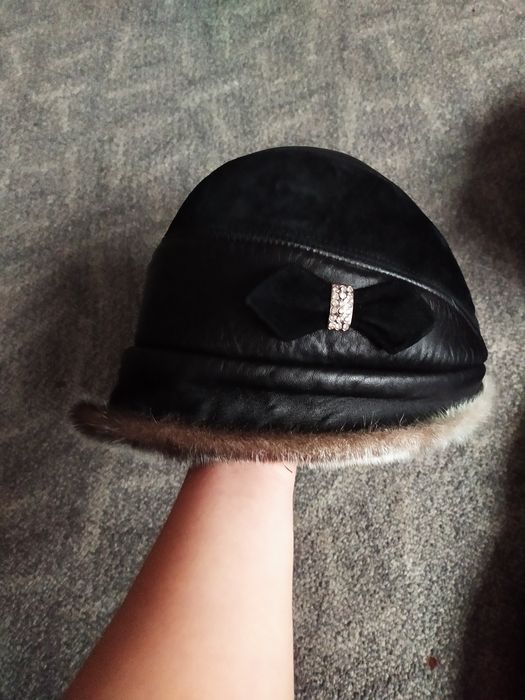 Зимова шапка- берет-головний убір