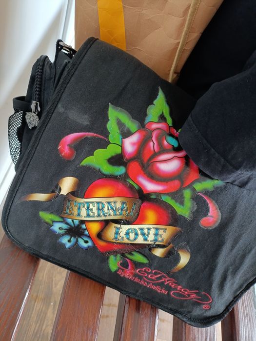 Обміняю сумку ed hardy в гарному стані з магазинноїю біркою