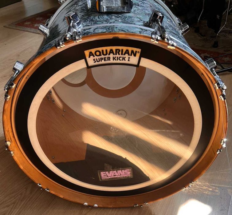 DW Workshop Kick 22” Maple USA — Abalone Finish