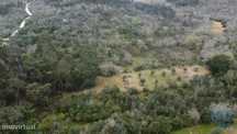 Terreno em Chãos de 2960,00 m2