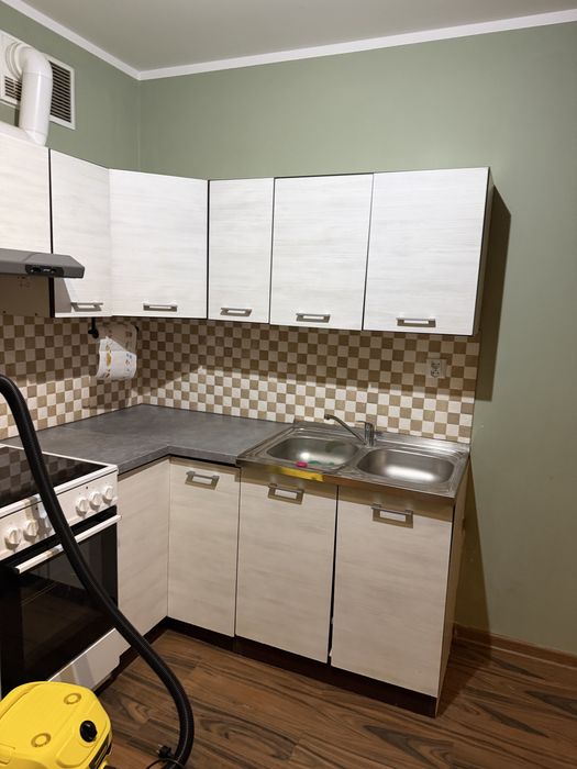 Uzywana kuchnia z kuchenka