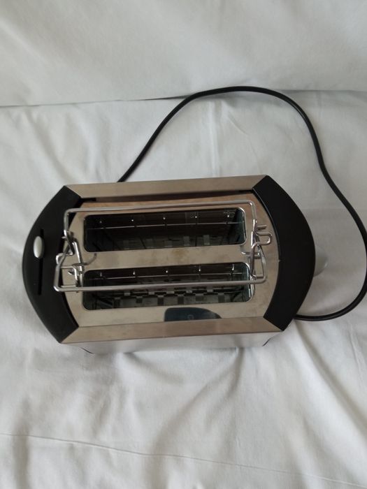 Тостер Polaris 0804