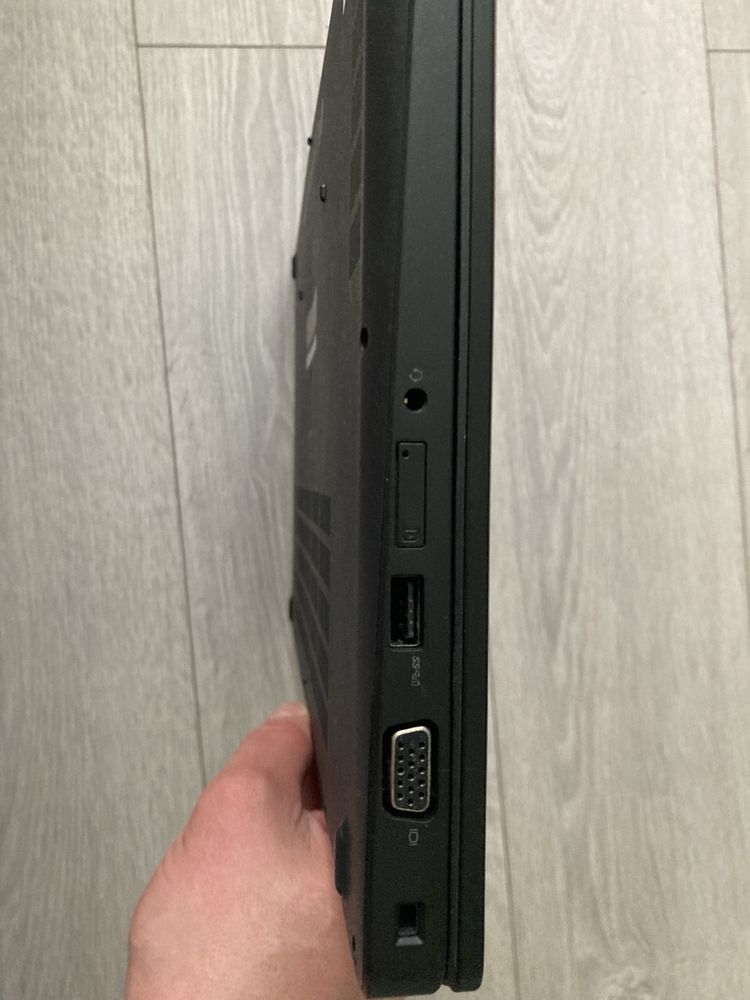 Laptop Dell Latitude 5591 7, i7,16GB, HDMI, modem LTE, czytnik linni p