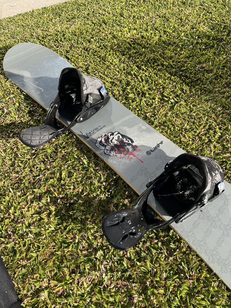 Prancha de snowboard Ligh Board Corp