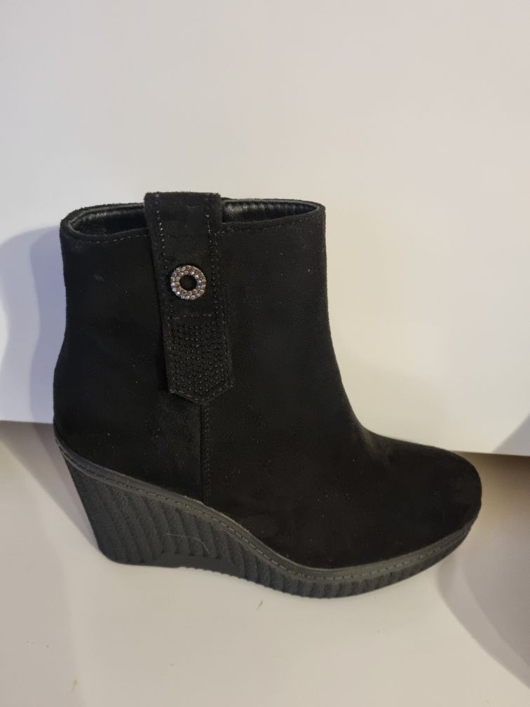 NOWE Buty botki na koturnie na platformie 37 czarne