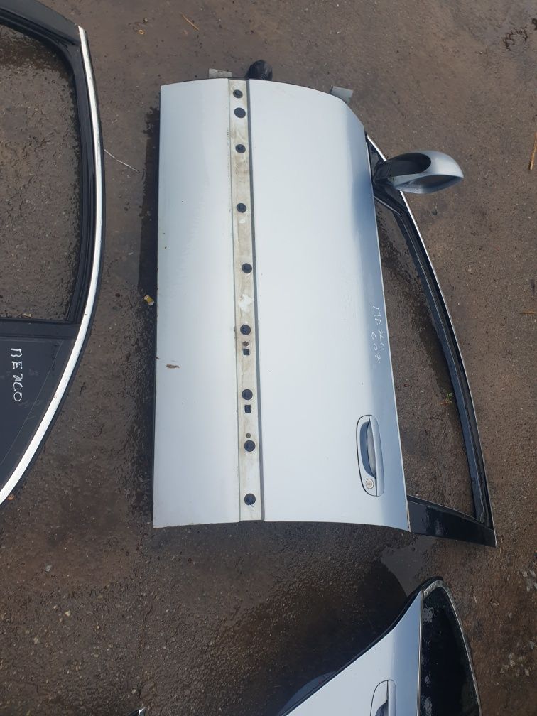 Капот і  зп Peugeot 607