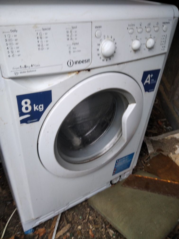 Pralka Indesit 8kg