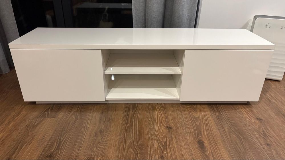 Szafka rtv biala Ikea
