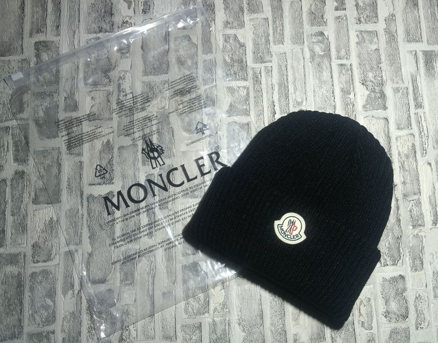 Шапка Moncler / Монклер