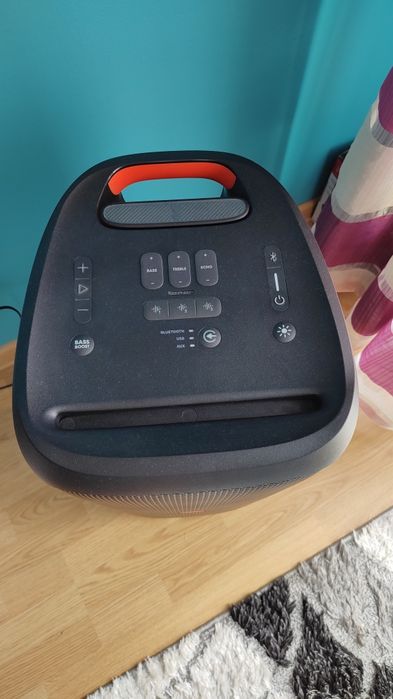 JBL partybox 310 stan idealny. zamienię na większy. TYLKO ZAMIANA.