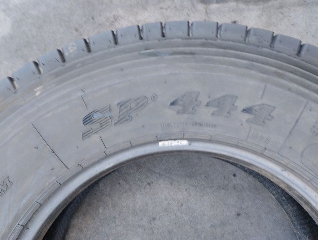 Продам шини 235/75R17,5