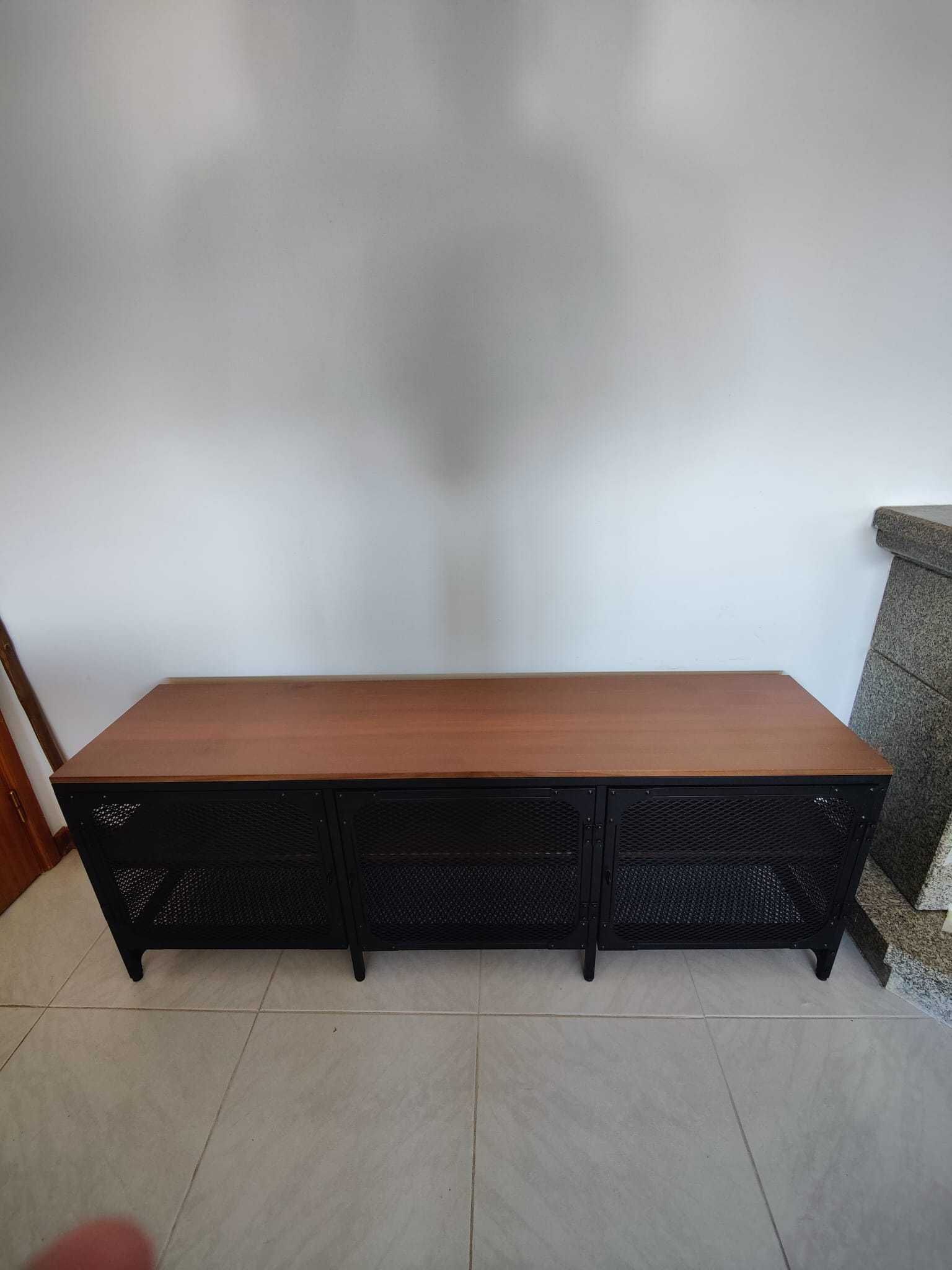 Móvel IKEA Fjalbo Móvel de TV