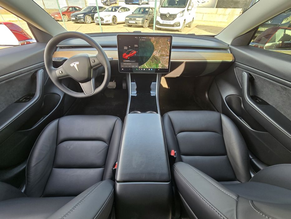 Продам Tesla Model 3