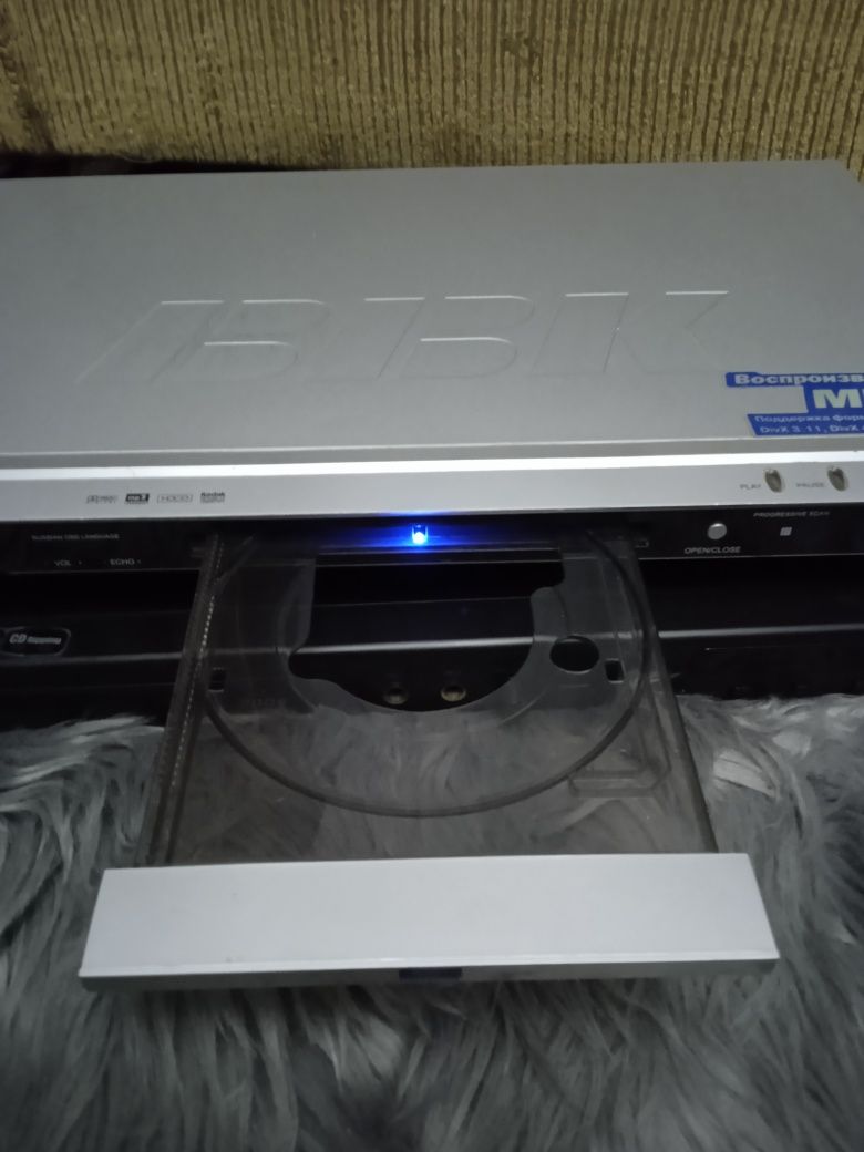 DVD player BBK робочий, + Samsung