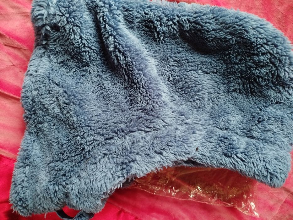 Nowy niebieski ciepły pluszowy kaptur z kominem i maską