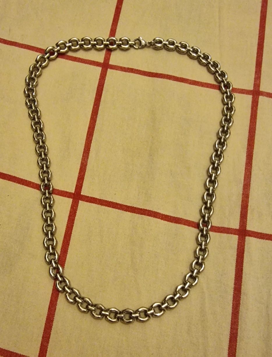 Cordão de homem em aço
