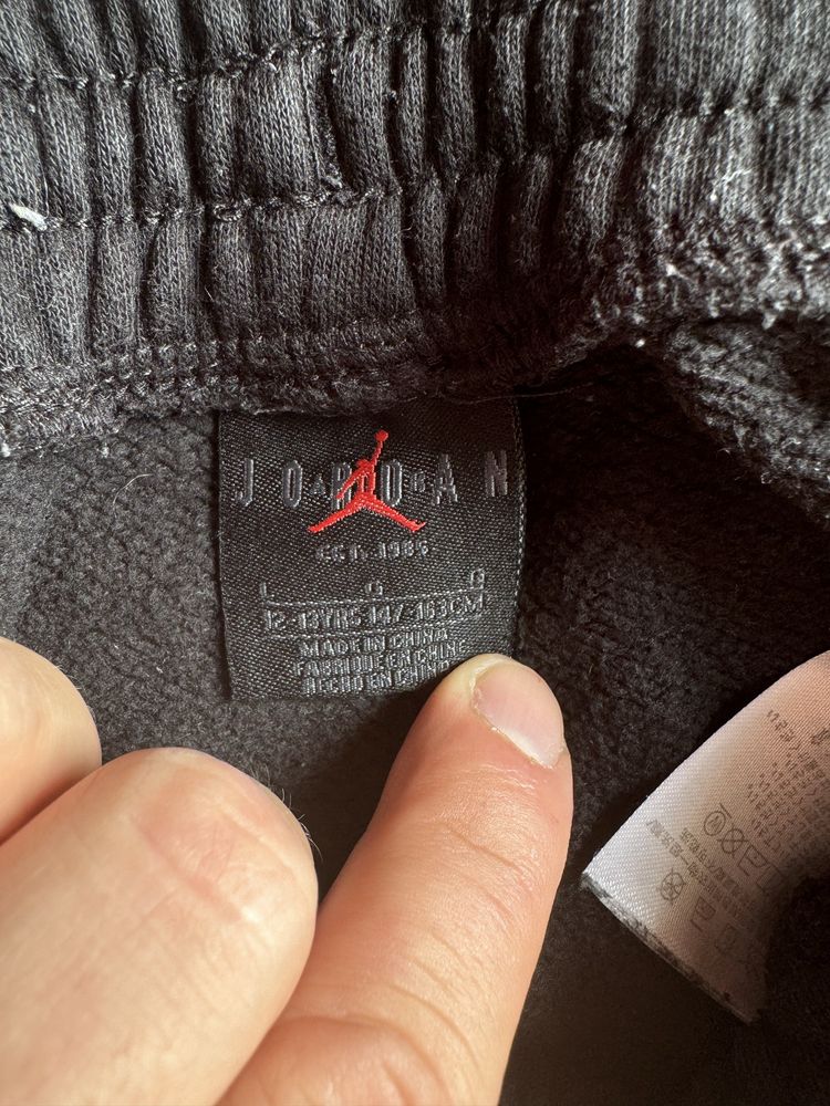 Dres chłopiecy JORDAN NIKE 152 Czarny