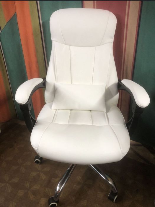 Перетяжка Ремонт Реставрація М'якої мебелі та офісних крісел