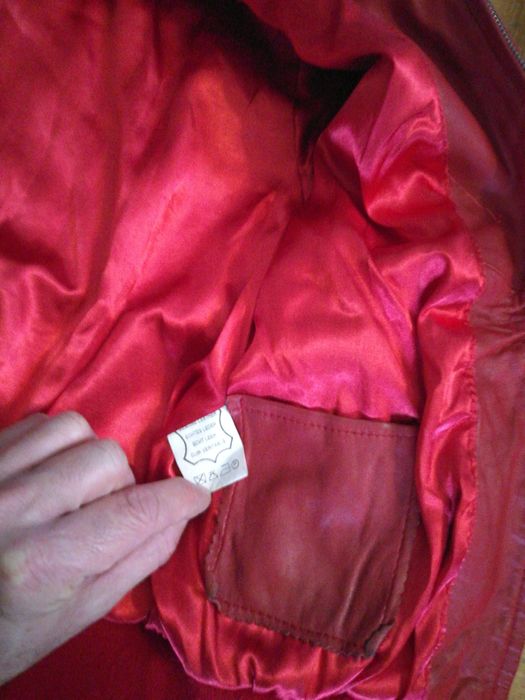 Casacos em pele em estado de novo