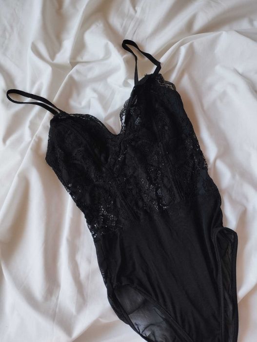 Продам боді, чорну жіночу білизну
