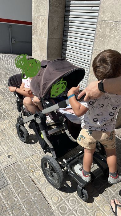 Carrinho duplo baby jogger