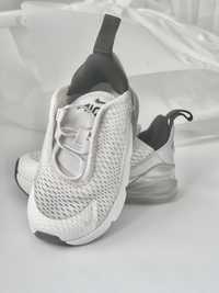 Кросівки Nike air 270 21 розмір 14 см устілка