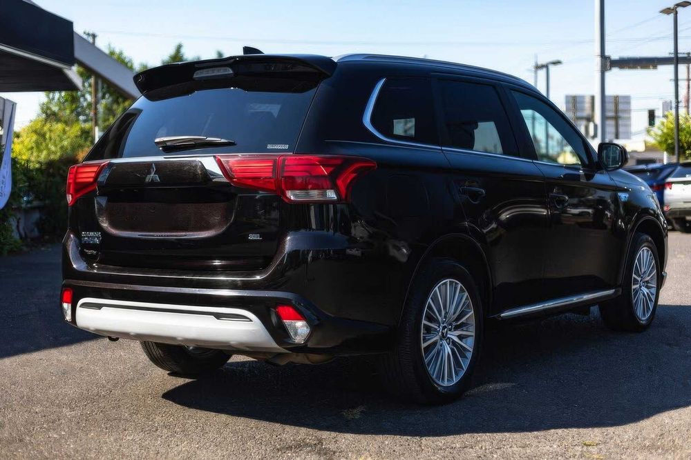 Mitsubishi Outlander Hybrid Plug-in SEL S-AWC      2020