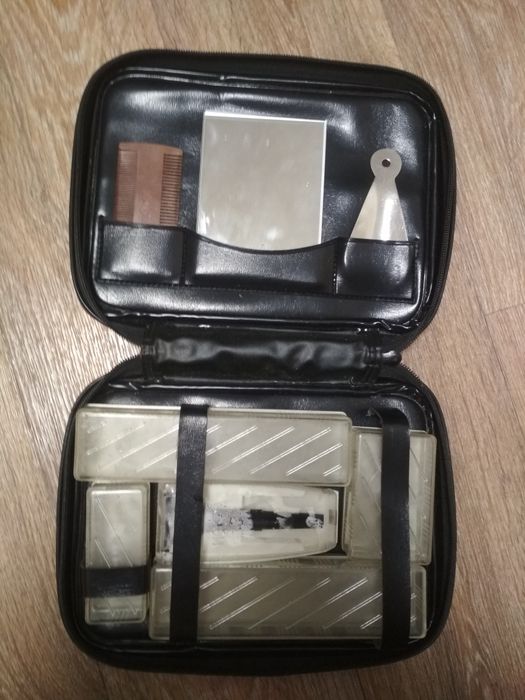 Дорожный набор с бритвой Искра.