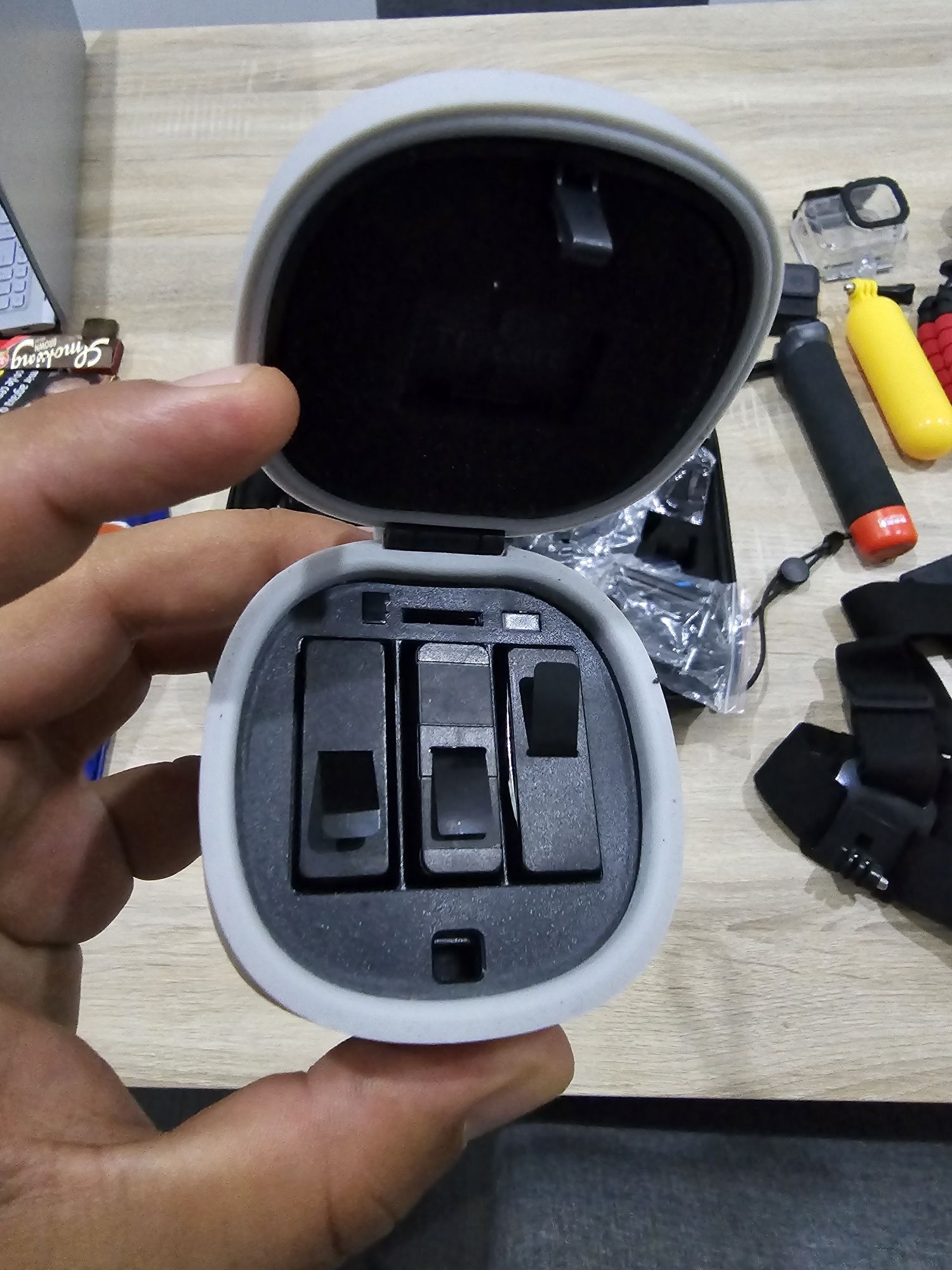 Vendo go pro 8 com muitos acessórios