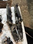 Петля нижня правої задньої двері Мерседес   Віто 638