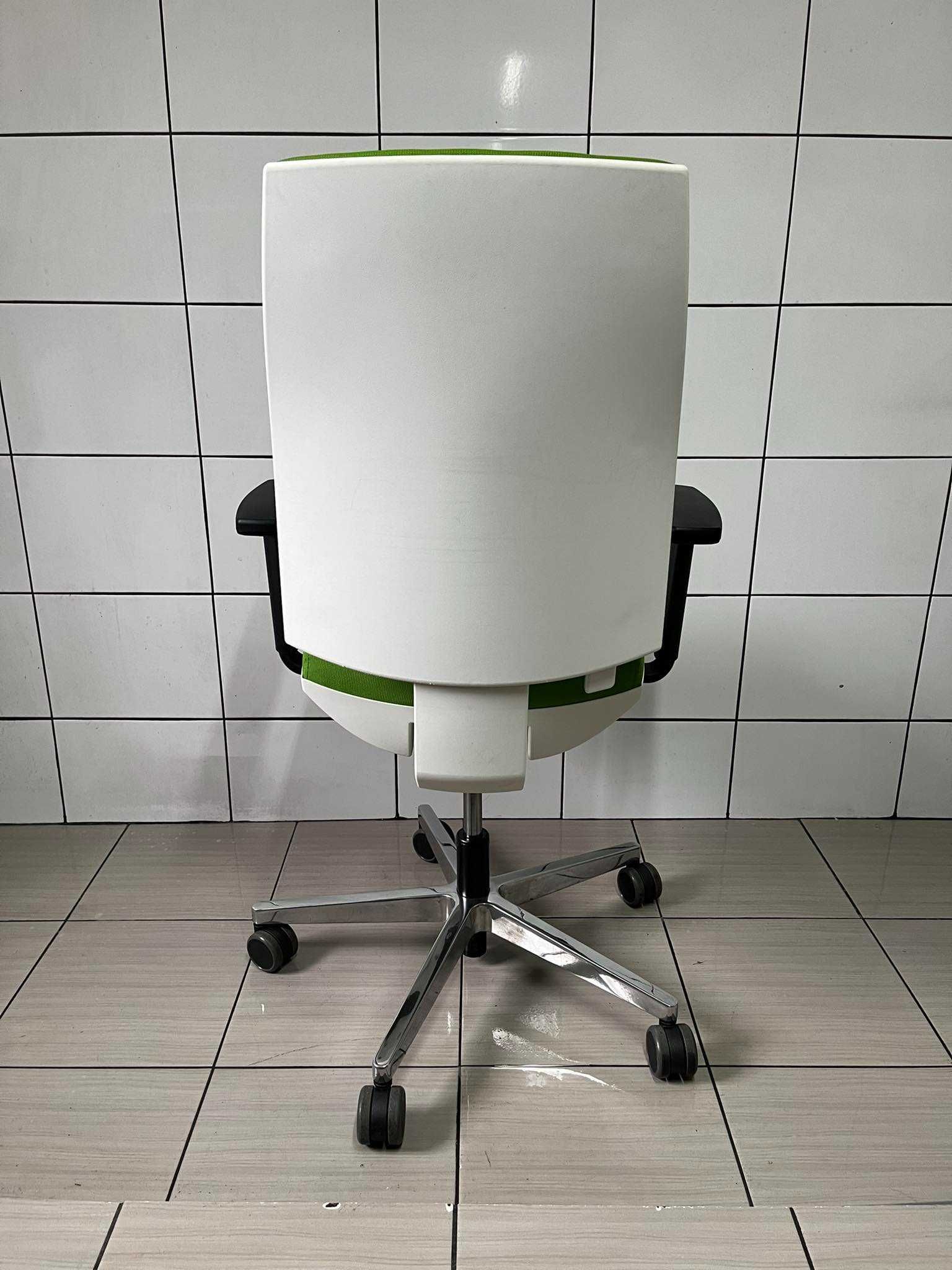 Fotel biurowy obrotowy ergonomiczny Bejot Corr CJ 102 okazja!