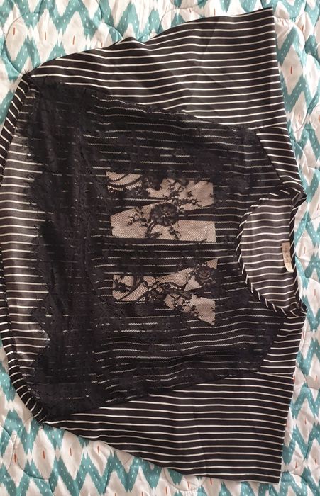 Top preto rendado da marca Last Girl