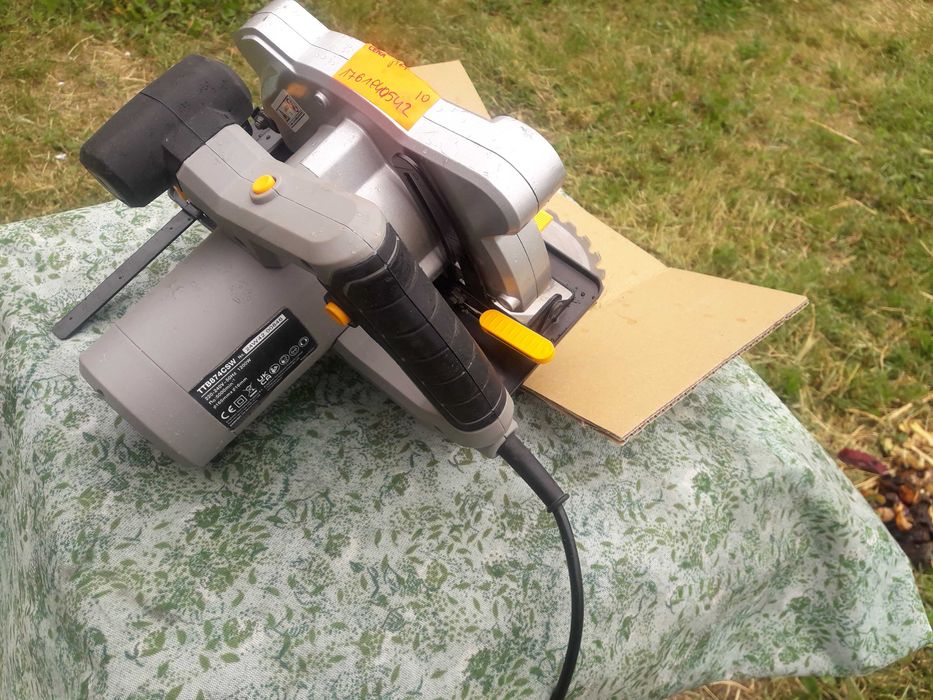 Pilarka tarczowa TITAN TTB874CSW 1200W 165MM