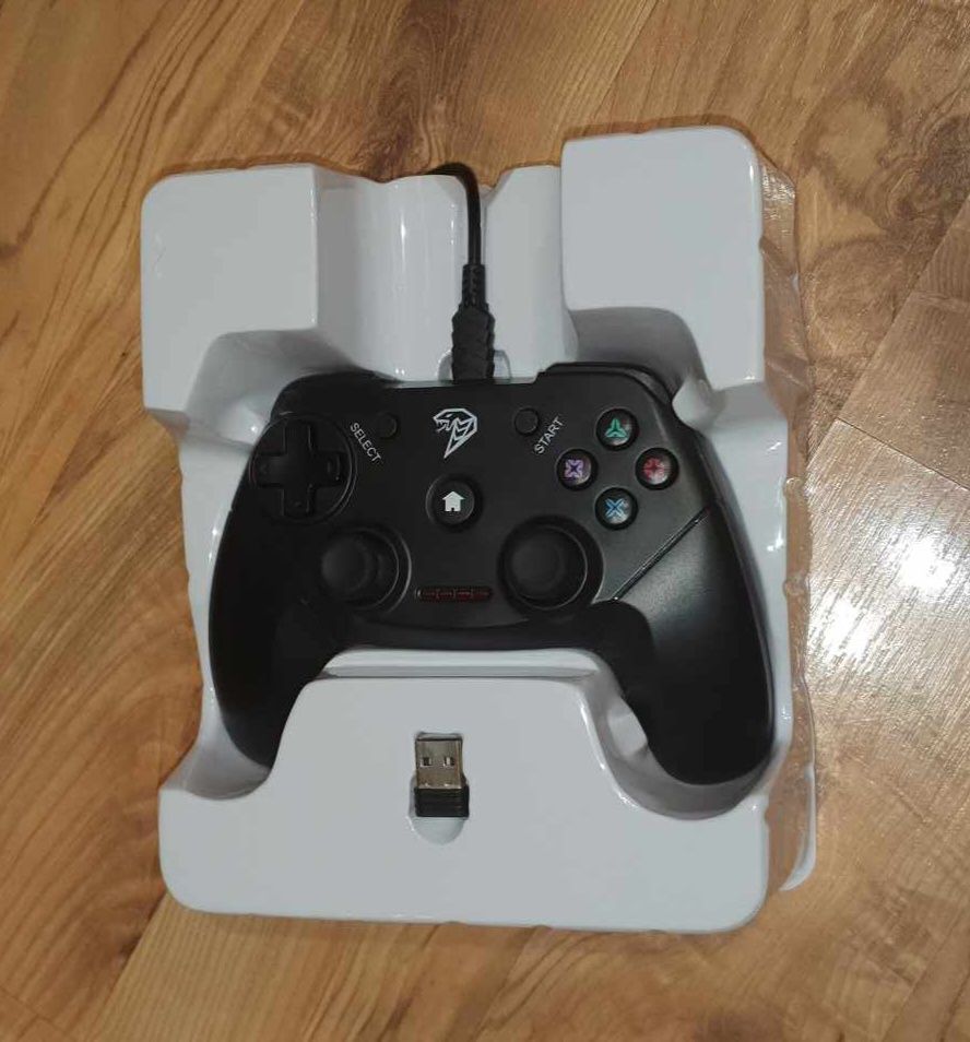 Bezprzewodowy gamepad Cobra