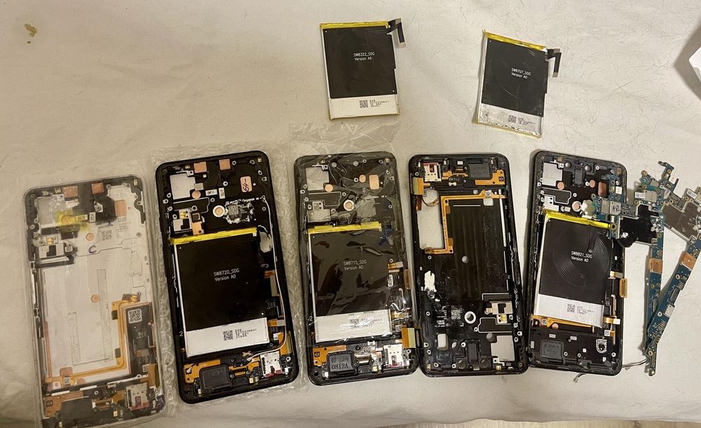 ЗАПЧАСТИНИ для мобільних телефонів