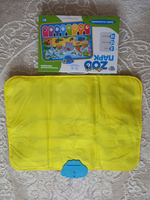 Інтерактивний килимок розвиваючий