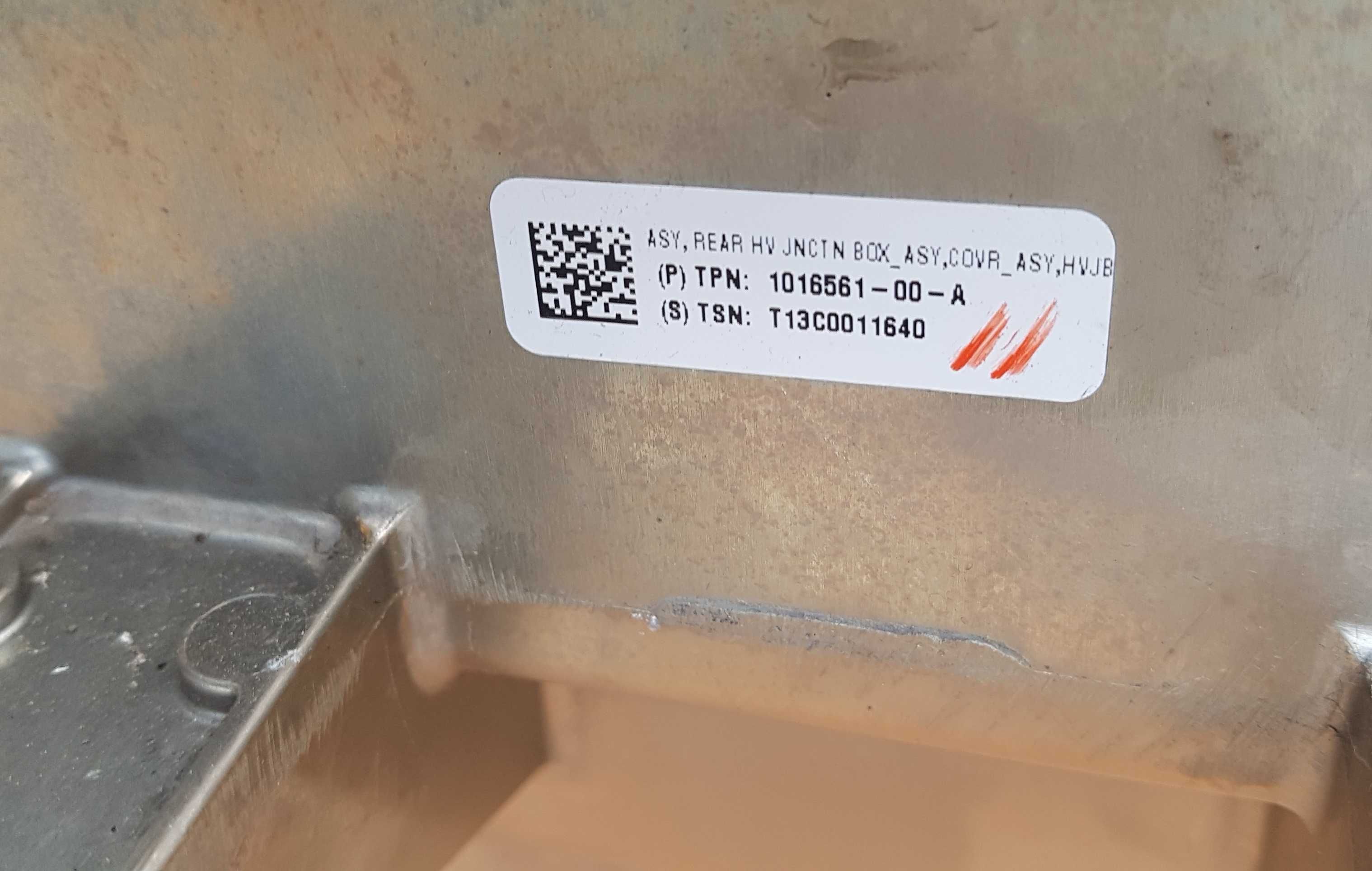 Джаншен бокс генерации Tesla model S 1016561-00-A в наявності Tesla s