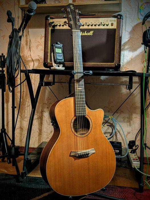 Електроакустична гітара Baton Rouge AR 81 C/ACE