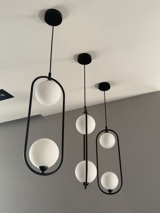 АКЦІЙНО Продається стильний підвісний комплект люстр