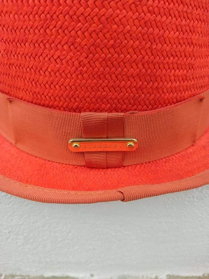Chapéu novo Burberry
