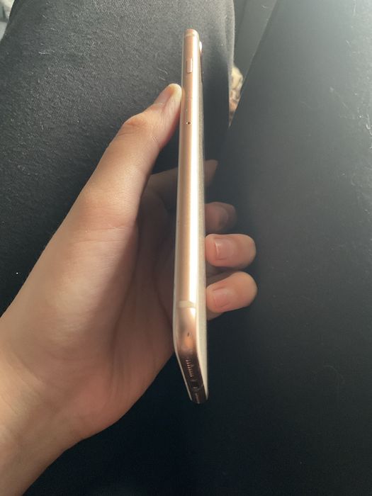 Айфон 8+ хороший