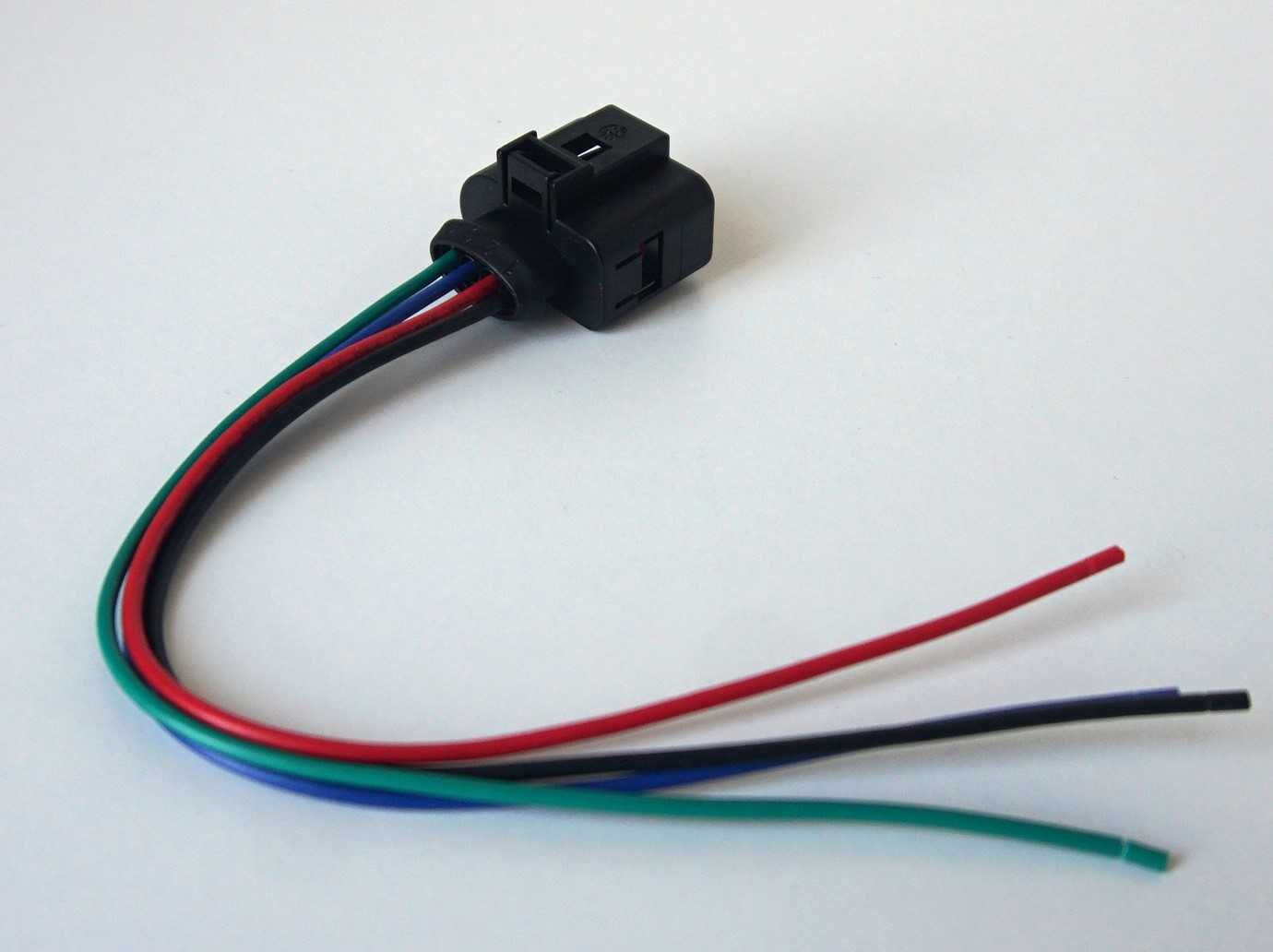 Audi A4 B7 Avant wtyczka kostka wiązka 4 pin do lampy tylnej