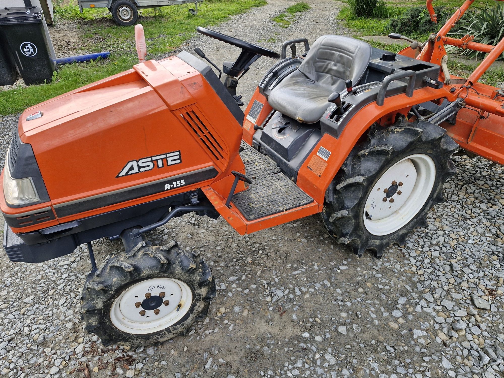 Traktor japoński Kubota Aste A155