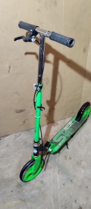 Самокат дитячий .