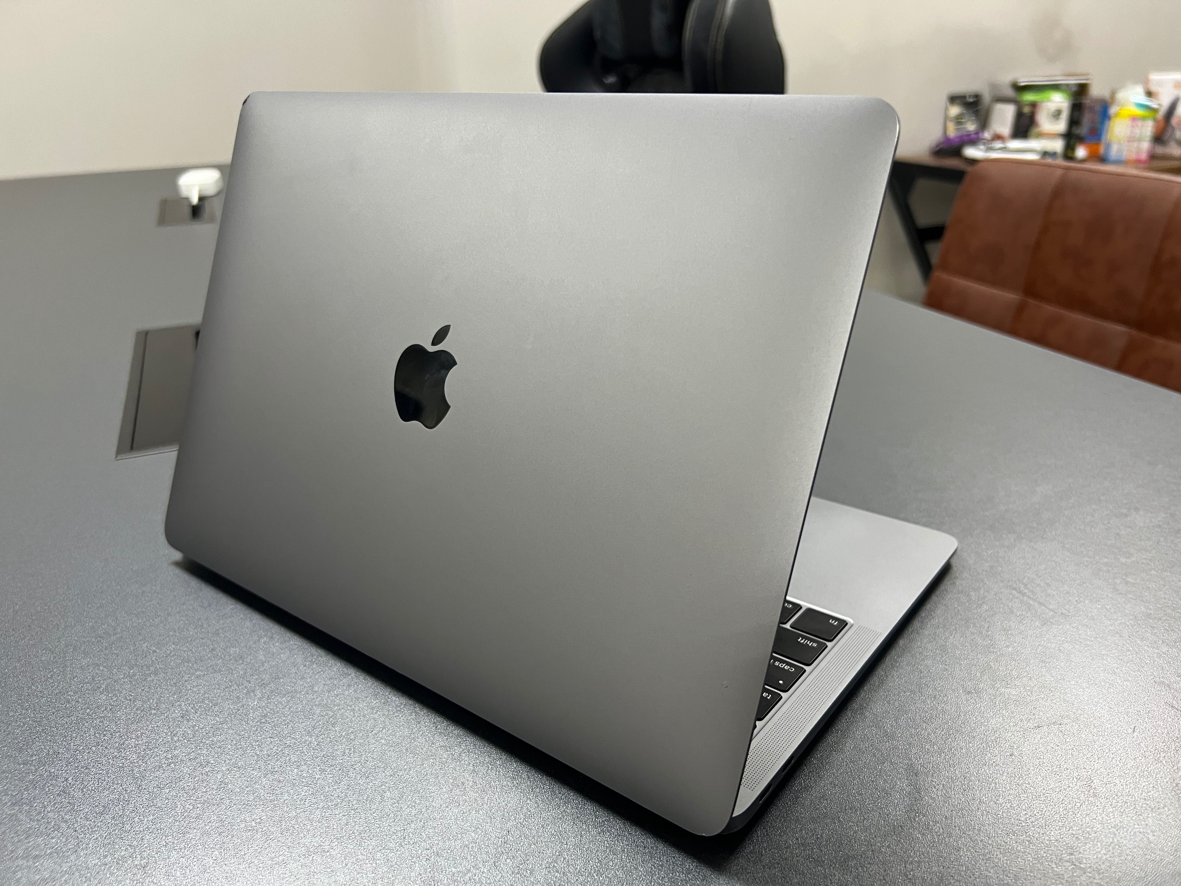 Macbook Air i5 128 SSD 2018 Retina дісплей. В ідеальному стані.